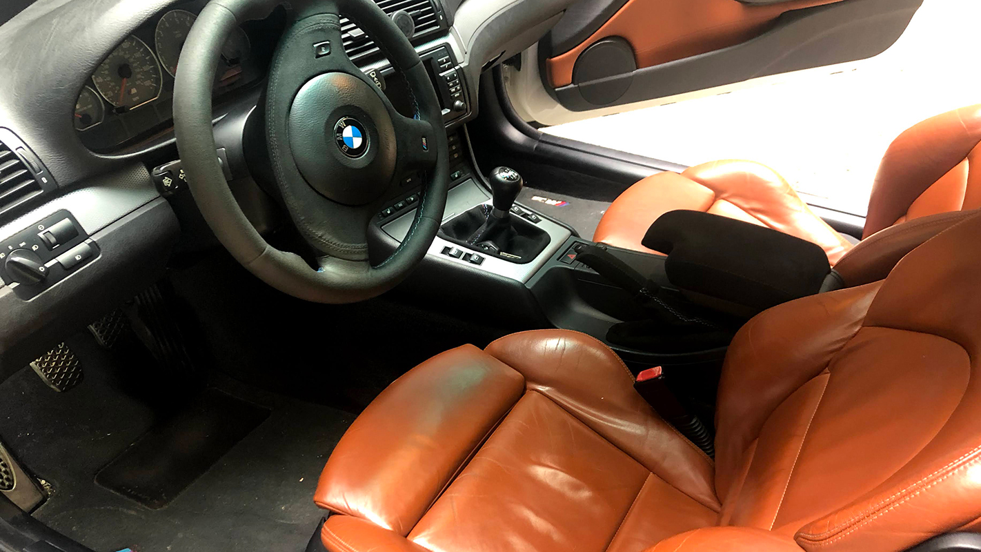 Interior of a E46 M3 in competition package